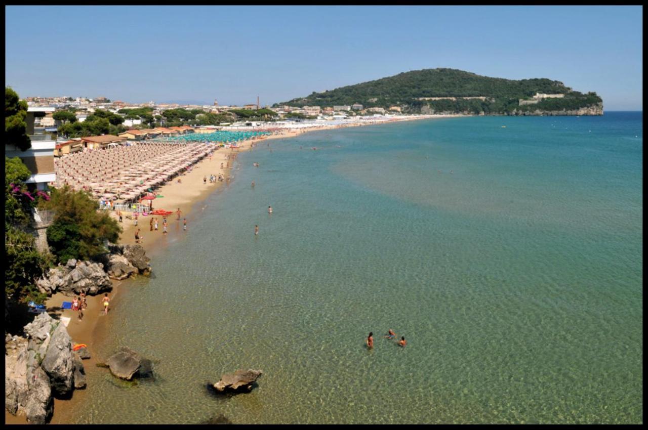 B&B I 100 Passi Gaeta Exteriör bild